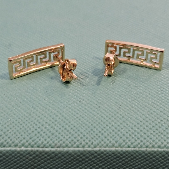Two Tone 18k Gold Greek Key Stud Earrings - Picture 8 of 13